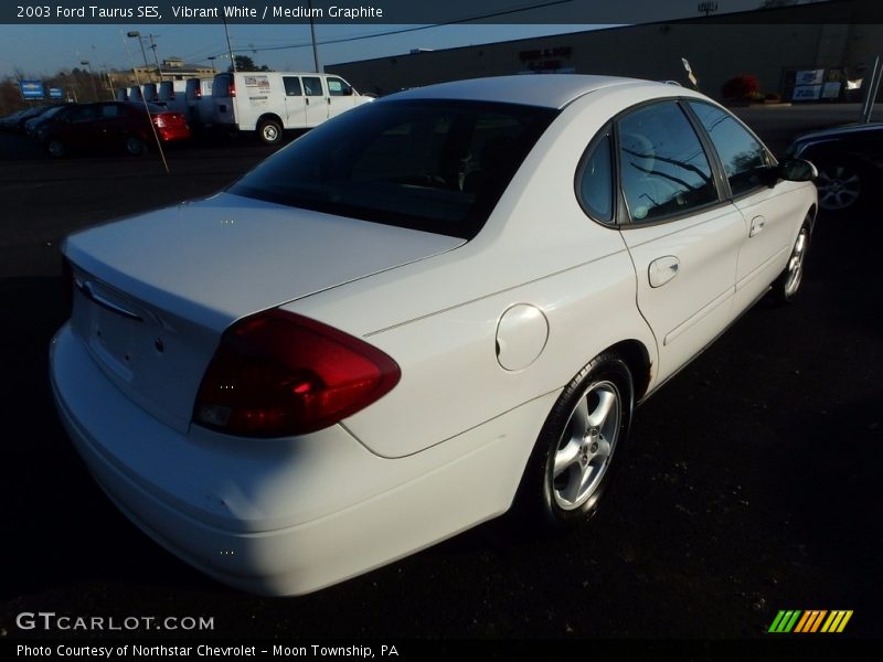 Vibrant White / Medium Graphite 2003 Ford Taurus SES