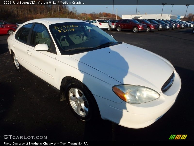 Vibrant White / Medium Graphite 2003 Ford Taurus SES