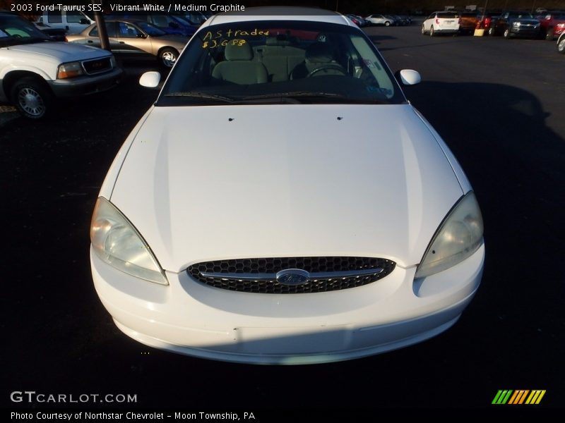 Vibrant White / Medium Graphite 2003 Ford Taurus SES