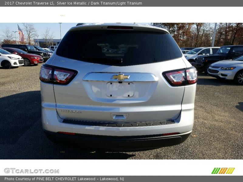 Silver Ice Metallic / Dark Titanium/Light Titanium 2017 Chevrolet Traverse LS