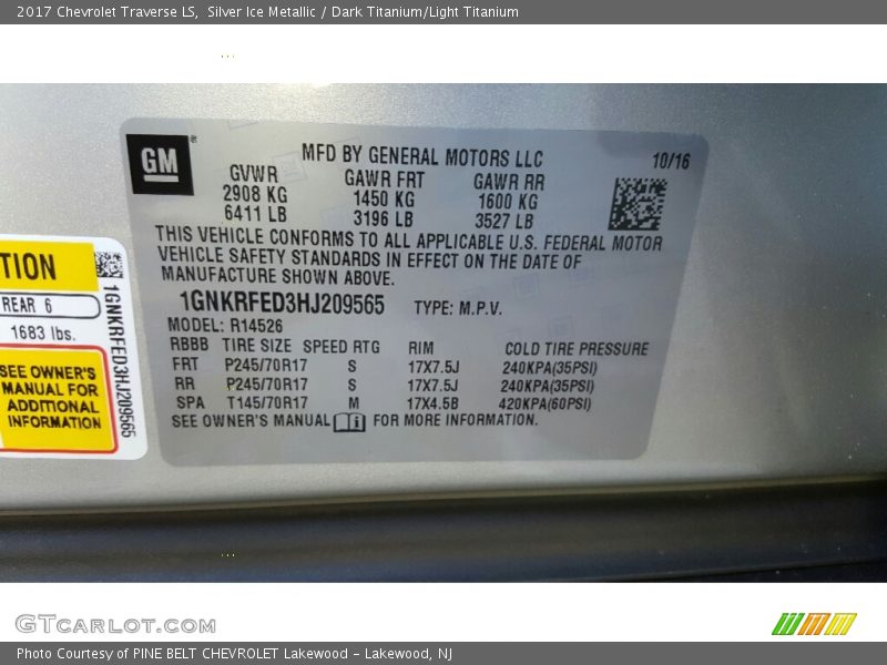 Silver Ice Metallic / Dark Titanium/Light Titanium 2017 Chevrolet Traverse LS