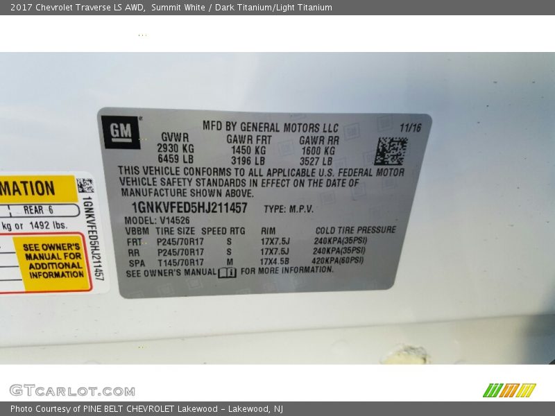 Summit White / Dark Titanium/Light Titanium 2017 Chevrolet Traverse LS AWD
