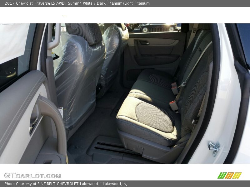 Summit White / Dark Titanium/Light Titanium 2017 Chevrolet Traverse LS AWD