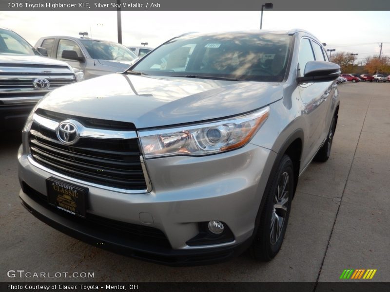 Silver Sky Metallic / Ash 2016 Toyota Highlander XLE