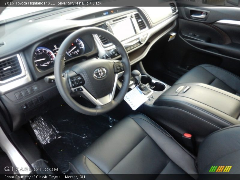 Silver Sky Metallic / Black 2016 Toyota Highlander XLE