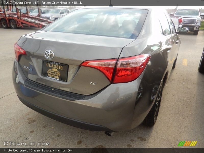 Falcon Gray Metallic / Black 2017 Toyota Corolla LE