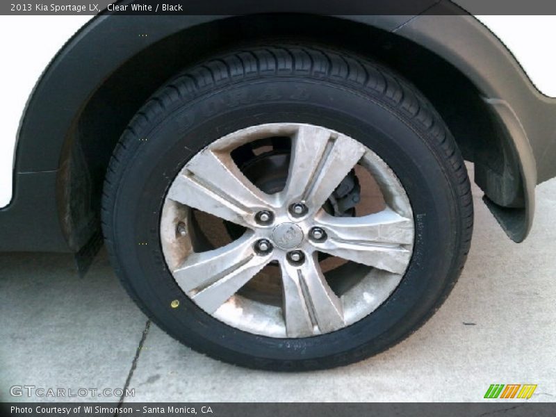 Clear White / Black 2013 Kia Sportage LX