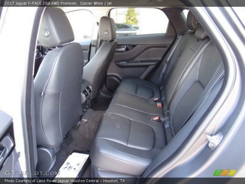 Glacier White / Jet 2017 Jaguar F-PACE 20d AWD Premium