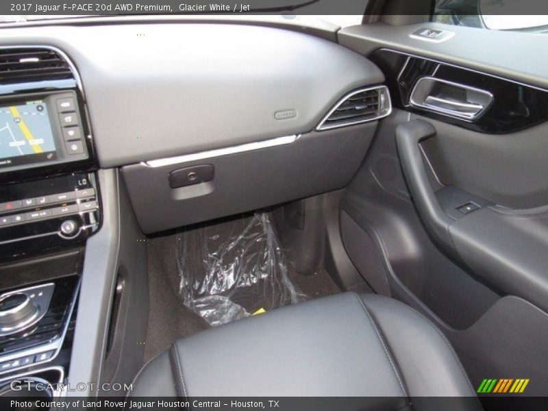 Glacier White / Jet 2017 Jaguar F-PACE 20d AWD Premium