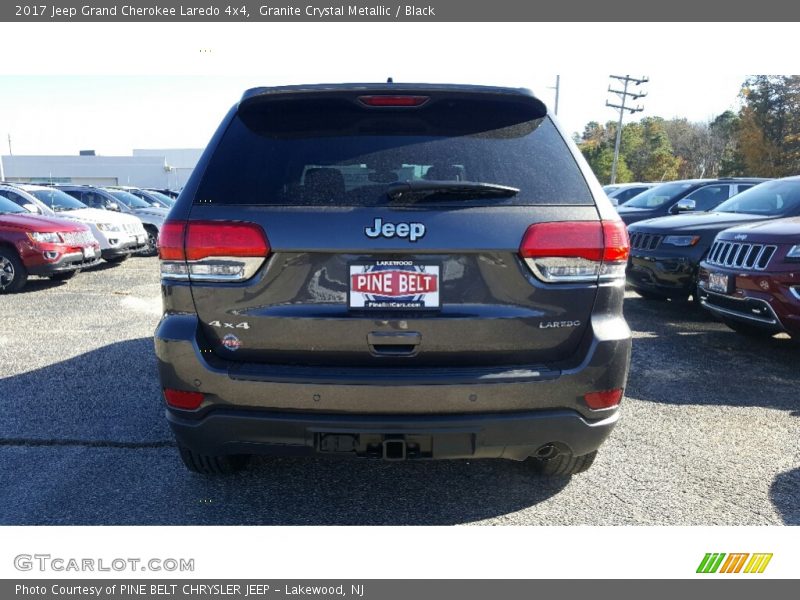 Granite Crystal Metallic / Black 2017 Jeep Grand Cherokee Laredo 4x4