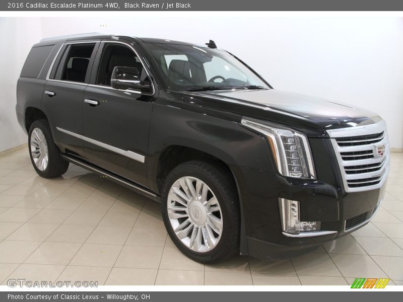 Front 3/4 View of 2016 Escalade Platinum 4WD