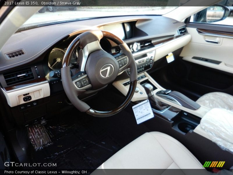 Obsidian / Stratus Gray 2017 Lexus ES 350