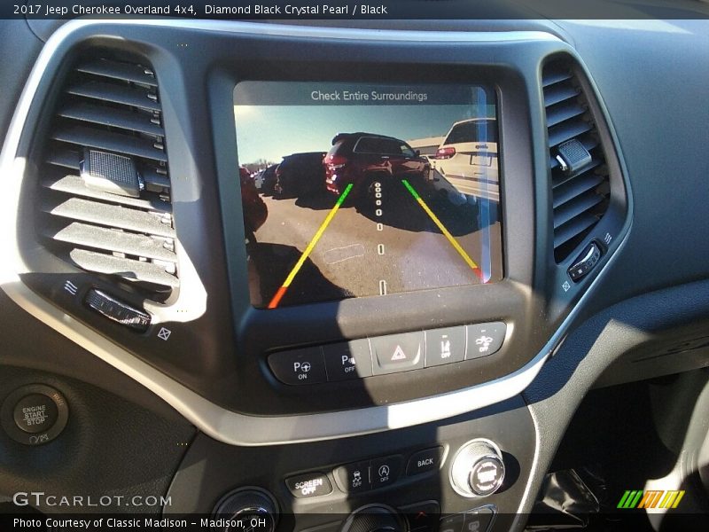 Diamond Black Crystal Pearl / Black 2017 Jeep Cherokee Overland 4x4