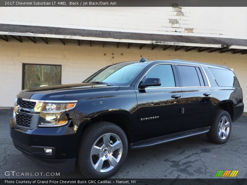 Front 3/4 View of 2017 Suburban LT 4WD