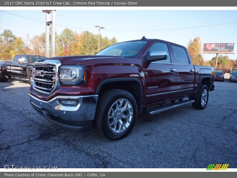 Front 3/4 View of 2017 Sierra 1500 SLT Crew Cab