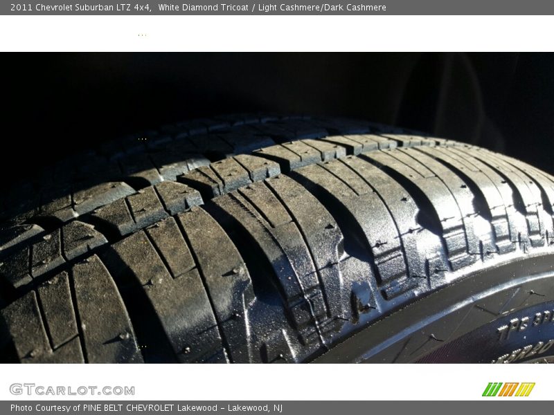 White Diamond Tricoat / Light Cashmere/Dark Cashmere 2011 Chevrolet Suburban LTZ 4x4