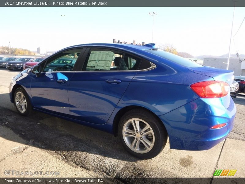 Kinetic Blue Metallic / Jet Black 2017 Chevrolet Cruze LT