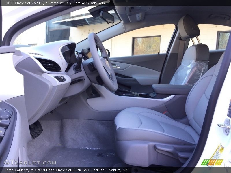  2017 Volt LT Light Ash/Dark Ash Interior