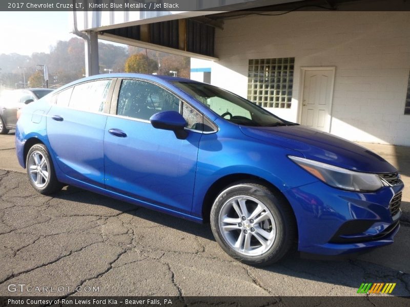 Kinetic Blue Metallic / Jet Black 2017 Chevrolet Cruze LT