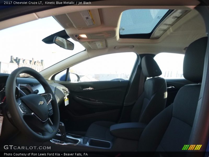Kinetic Blue Metallic / Jet Black 2017 Chevrolet Cruze LT