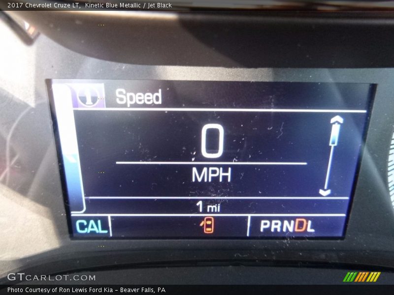 Kinetic Blue Metallic / Jet Black 2017 Chevrolet Cruze LT