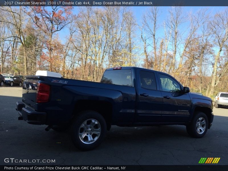 Deep Ocean Blue Metallic / Jet Black 2017 Chevrolet Silverado 1500 LT Double Cab 4x4