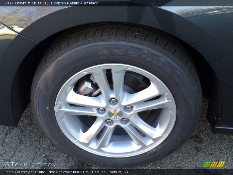 Tungsten Metallic / Jet Black 2017 Chevrolet Cruze LT