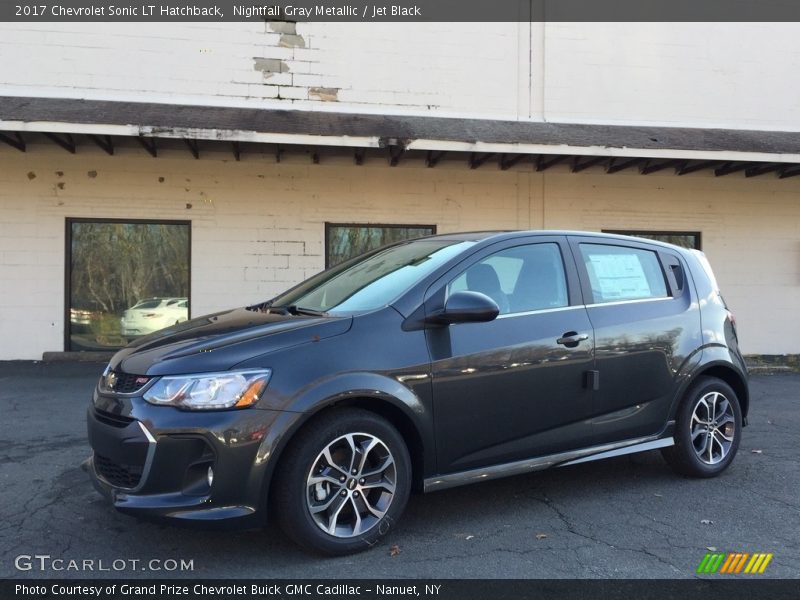 Front 3/4 View of 2017 Sonic LT Hatchback