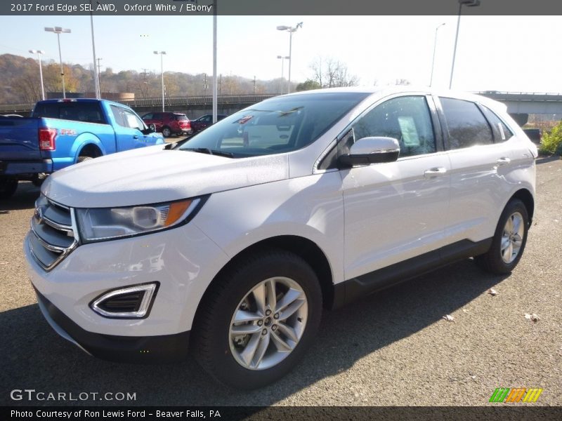 Front 3/4 View of 2017 Edge SEL AWD
