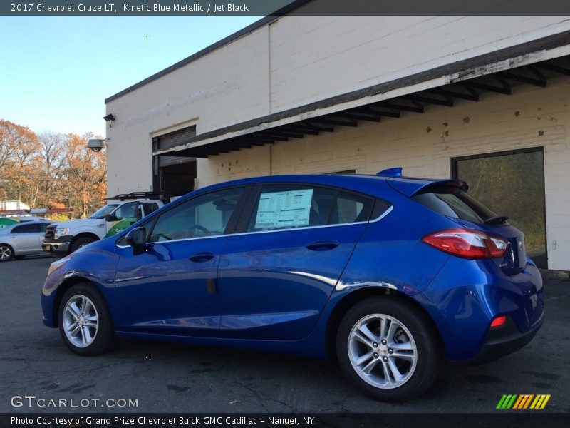 Kinetic Blue Metallic / Jet Black 2017 Chevrolet Cruze LT