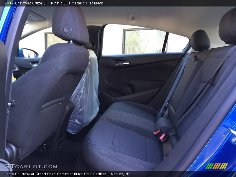 Kinetic Blue Metallic / Jet Black 2017 Chevrolet Cruze LT
