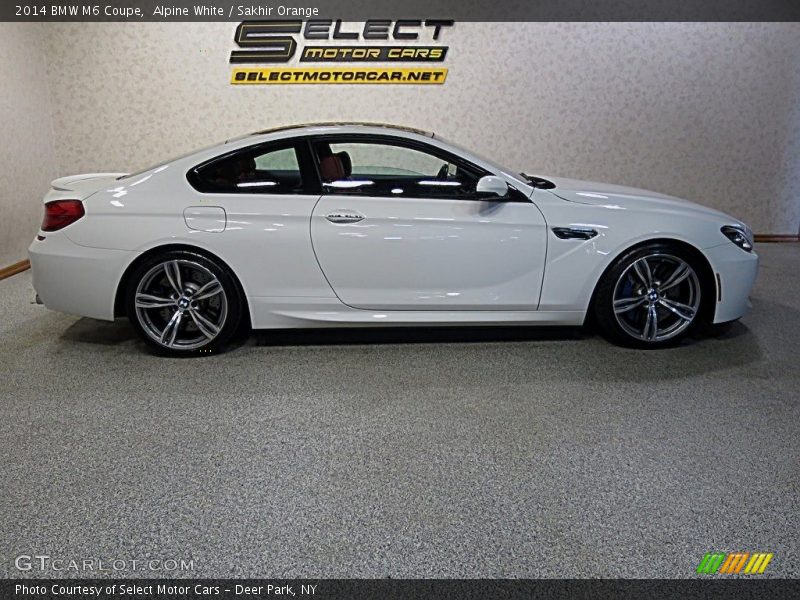 Alpine White / Sakhir Orange 2014 BMW M6 Coupe