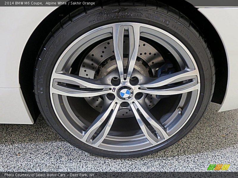 Alpine White / Sakhir Orange 2014 BMW M6 Coupe