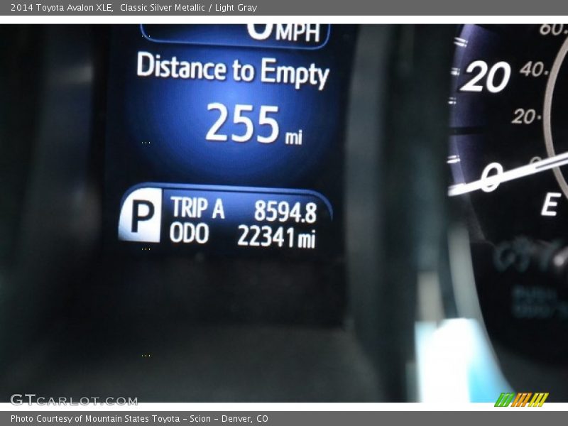 Classic Silver Metallic / Light Gray 2014 Toyota Avalon XLE