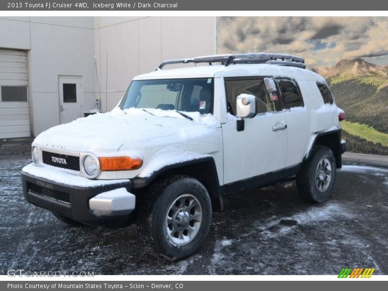 Iceberg White / Dark Charcoal 2013 Toyota FJ Cruiser 4WD