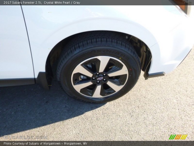 Crystal White Pearl / Gray 2017 Subaru Forester 2.5i