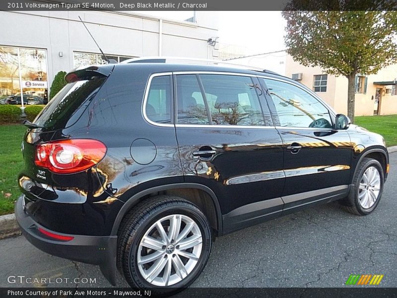 Deep Black Metallic / Charcoal 2011 Volkswagen Tiguan SE 4Motion