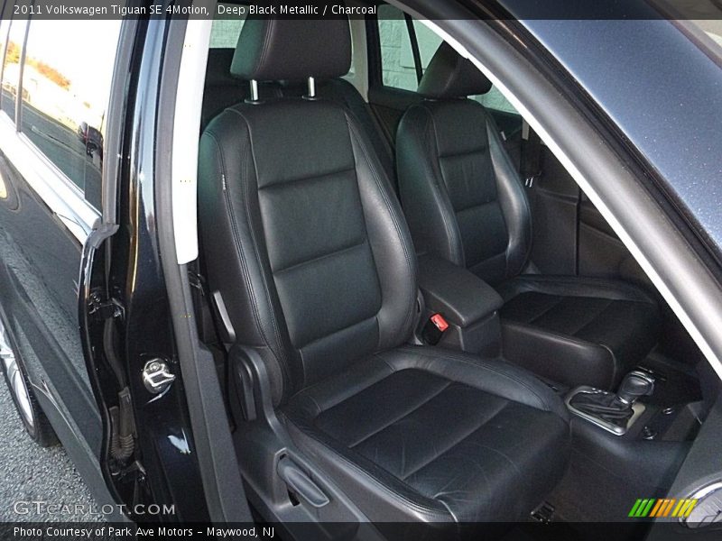 Deep Black Metallic / Charcoal 2011 Volkswagen Tiguan SE 4Motion