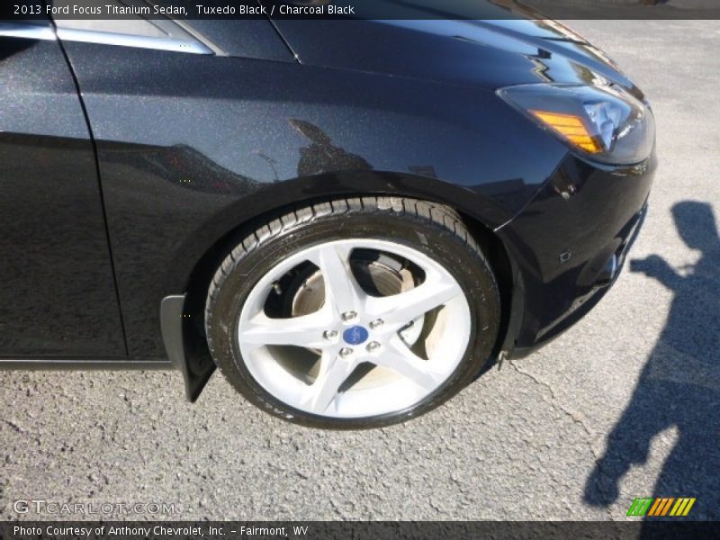 Tuxedo Black / Charcoal Black 2013 Ford Focus Titanium Sedan