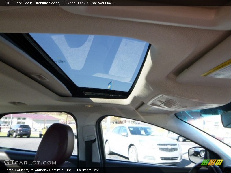 Tuxedo Black / Charcoal Black 2013 Ford Focus Titanium Sedan