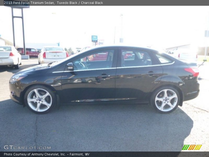 Tuxedo Black / Charcoal Black 2013 Ford Focus Titanium Sedan