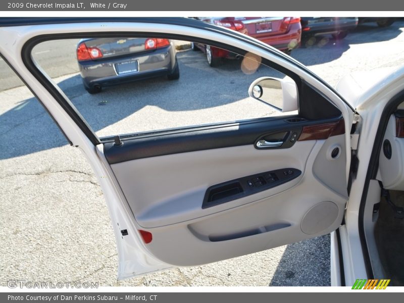 White / Gray 2009 Chevrolet Impala LT