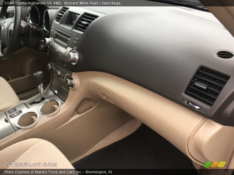 Blizzard White Pearl / Sand Beige 2010 Toyota Highlander V6 4WD