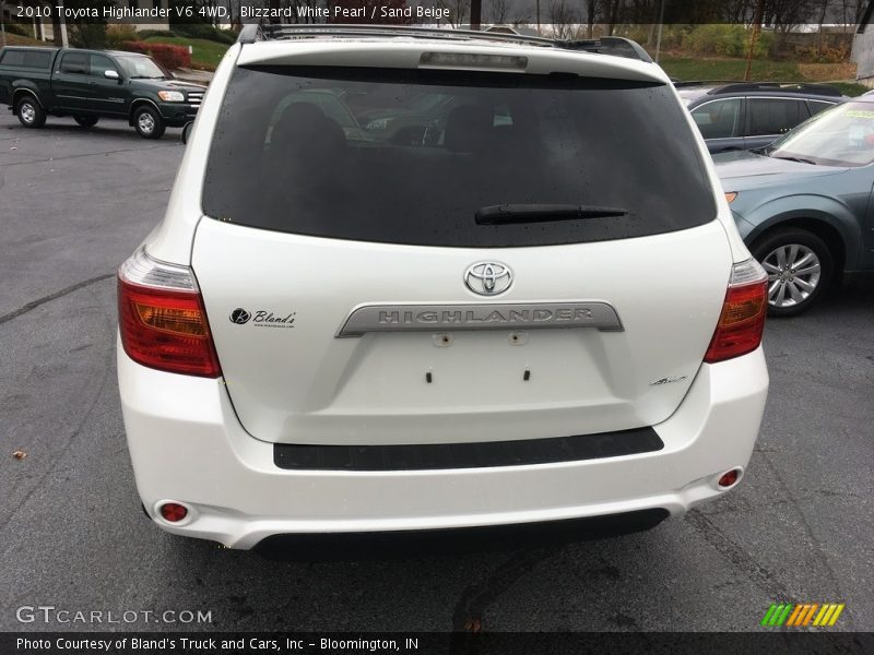 Blizzard White Pearl / Sand Beige 2010 Toyota Highlander V6 4WD