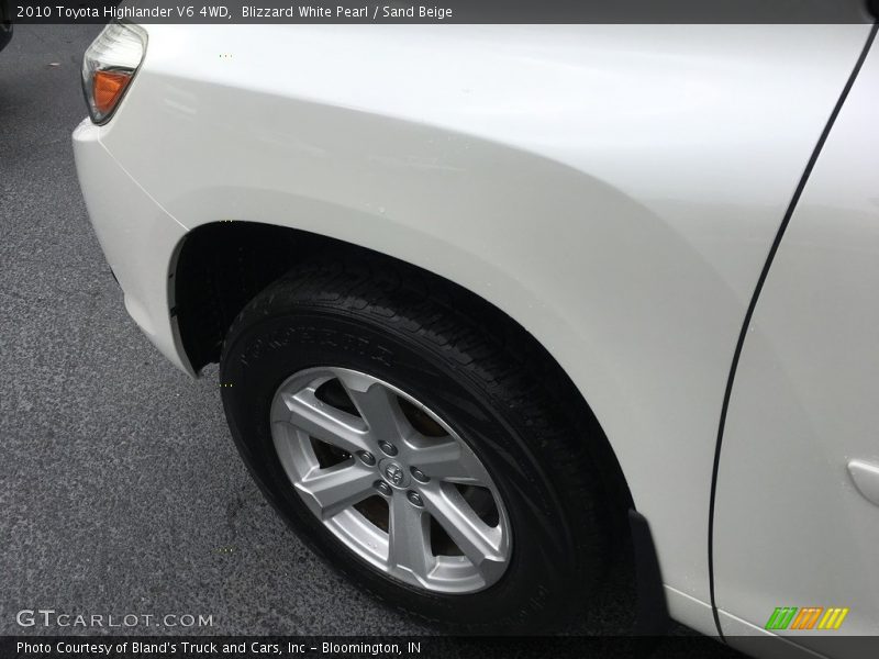 Blizzard White Pearl / Sand Beige 2010 Toyota Highlander V6 4WD