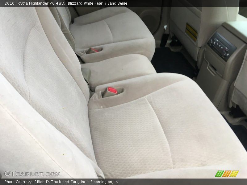 Blizzard White Pearl / Sand Beige 2010 Toyota Highlander V6 4WD