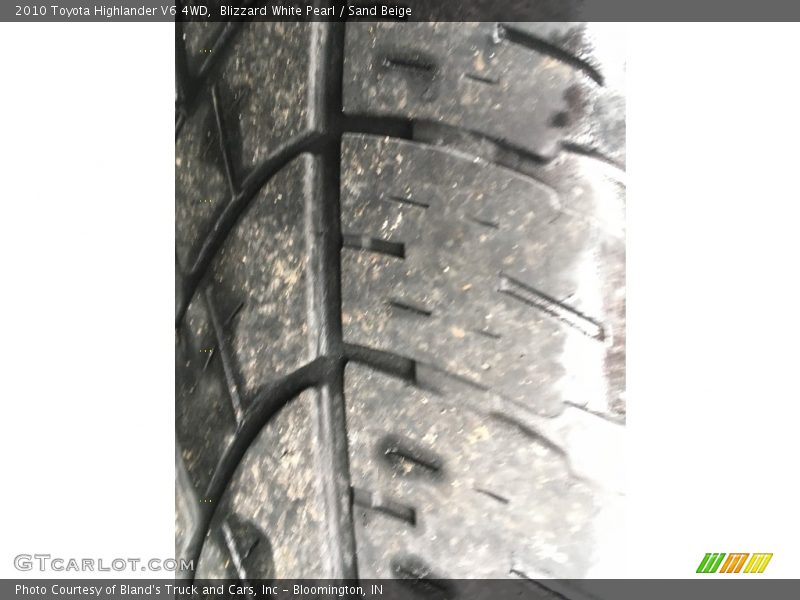 Blizzard White Pearl / Sand Beige 2010 Toyota Highlander V6 4WD