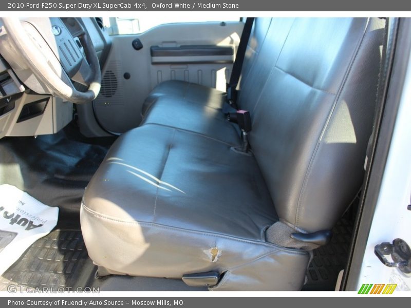 Oxford White / Medium Stone 2010 Ford F250 Super Duty XL SuperCab 4x4