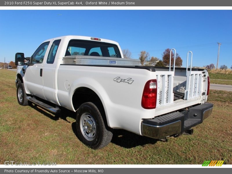 Oxford White / Medium Stone 2010 Ford F250 Super Duty XL SuperCab 4x4