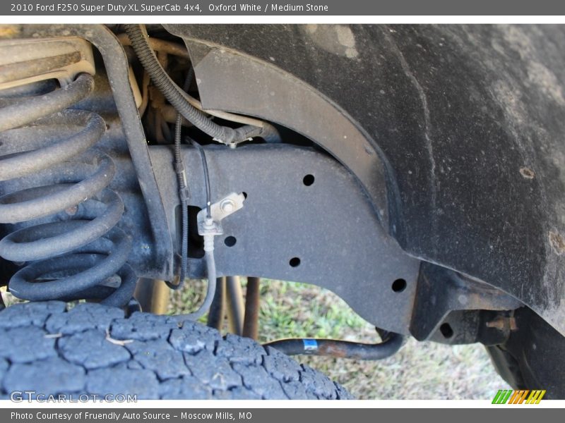 Oxford White / Medium Stone 2010 Ford F250 Super Duty XL SuperCab 4x4